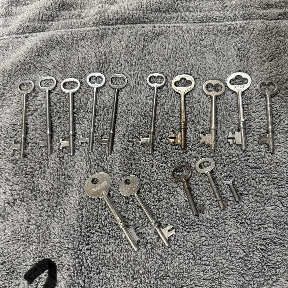Vintage Skeleton Keys